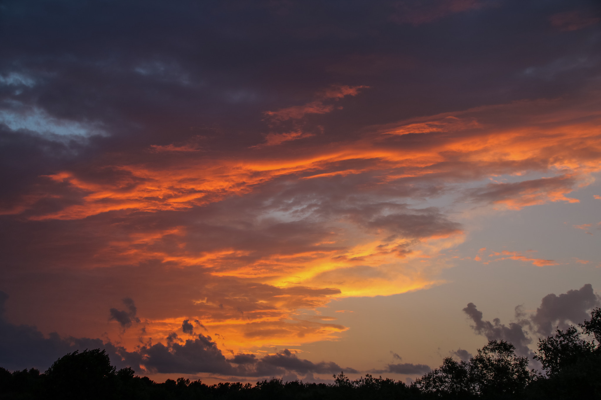 Canon EOS 760D (EOS Rebel T6s / EOS 8000D) + Canon 18-300mm sample photo. Sunset photography