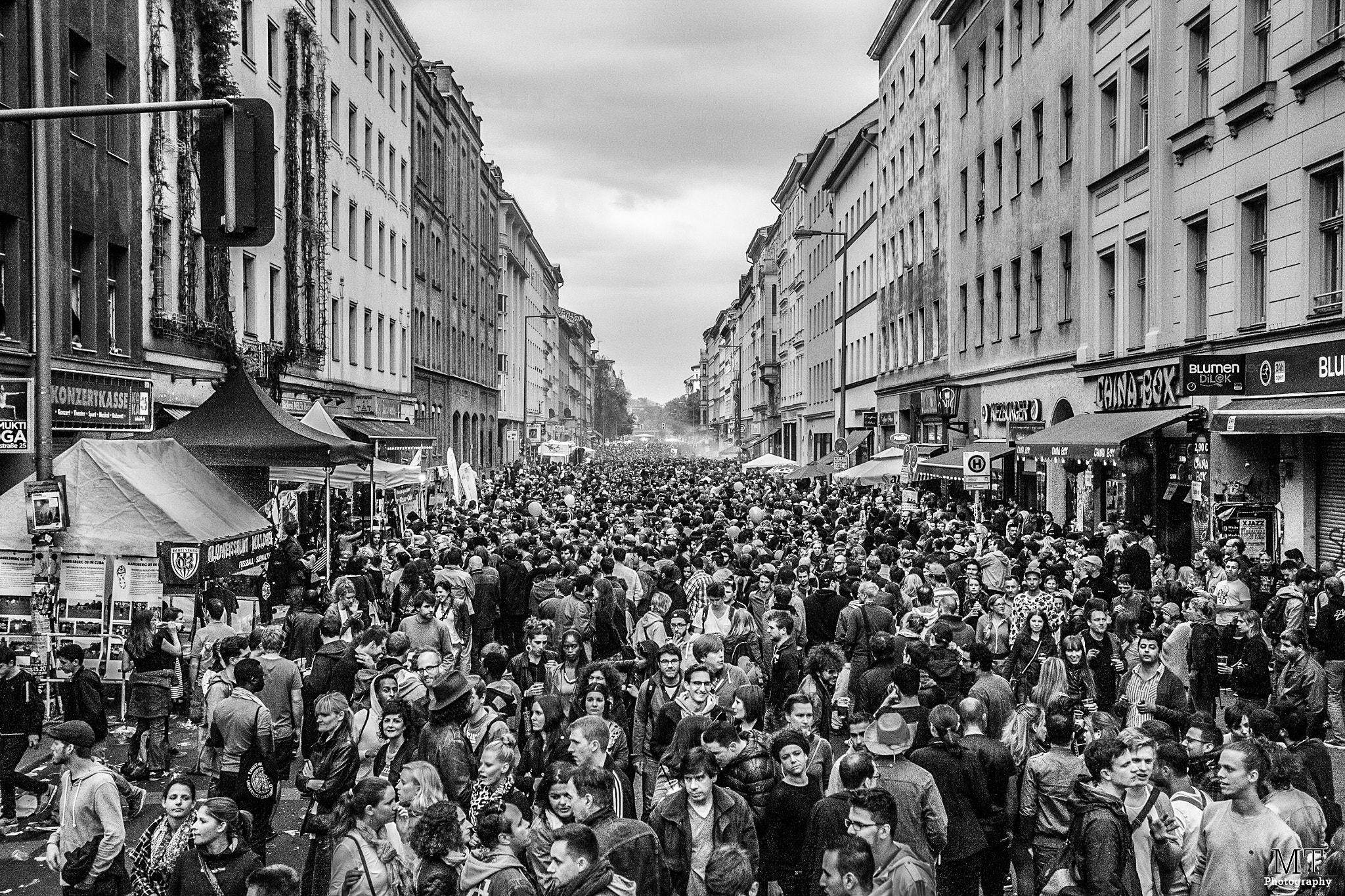 Canon EOS-1Ds Mark III sample photo. Berlin may day photography