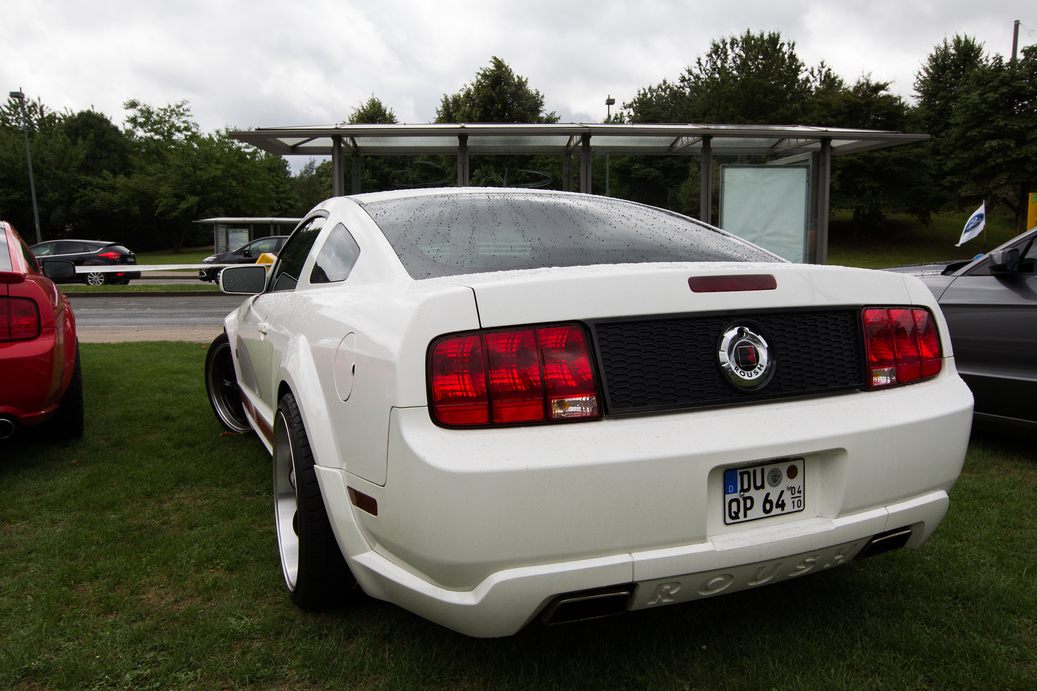 Canon EOS 700D (EOS Rebel T5i / EOS Kiss X7i) + Canon EF 11-24mm F4L USM sample photo. Ford mustang gt photography