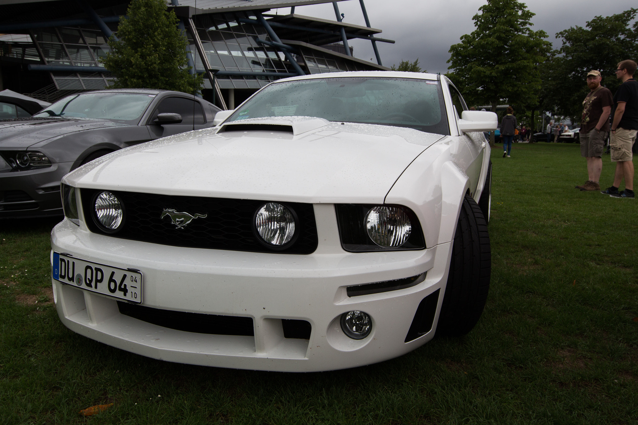 Canon EOS 700D (EOS Rebel T5i / EOS Kiss X7i) + Canon EF 11-24mm F4L USM sample photo. Ford mustang gt photography