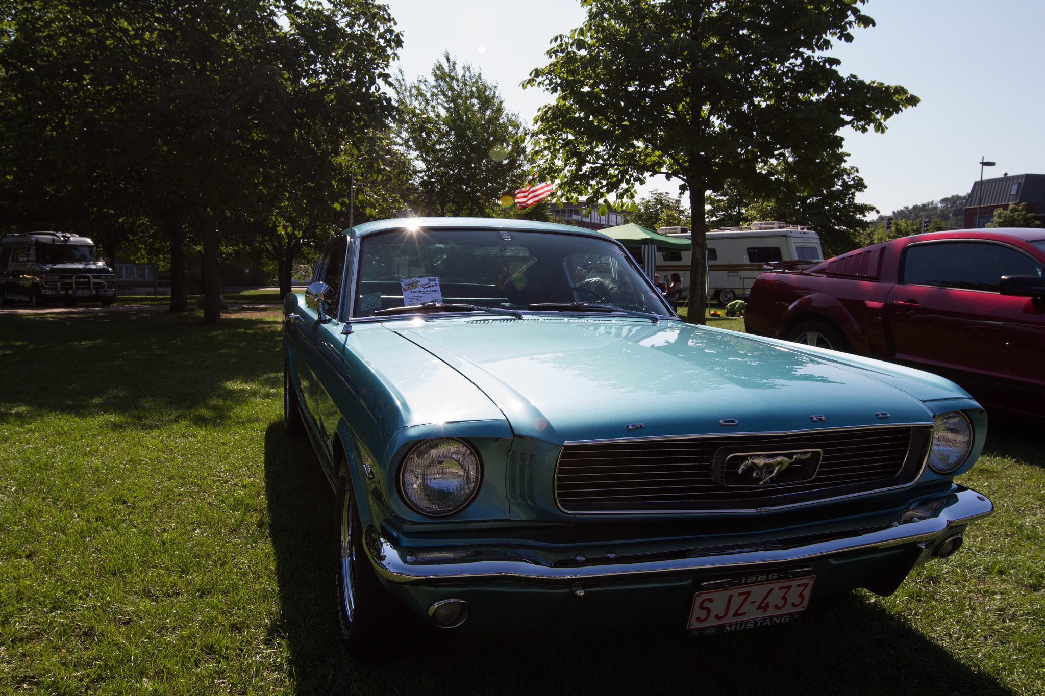 Canon EOS 700D (EOS Rebel T5i / EOS Kiss X7i) + Canon EF 11-24mm F4L USM sample photo. Ford mustang gt photography