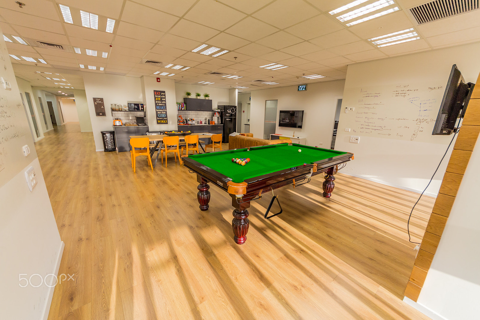 Sigma 8-16mm F4.5-5.6 DC HSM sample photo. Another day at the office... photography