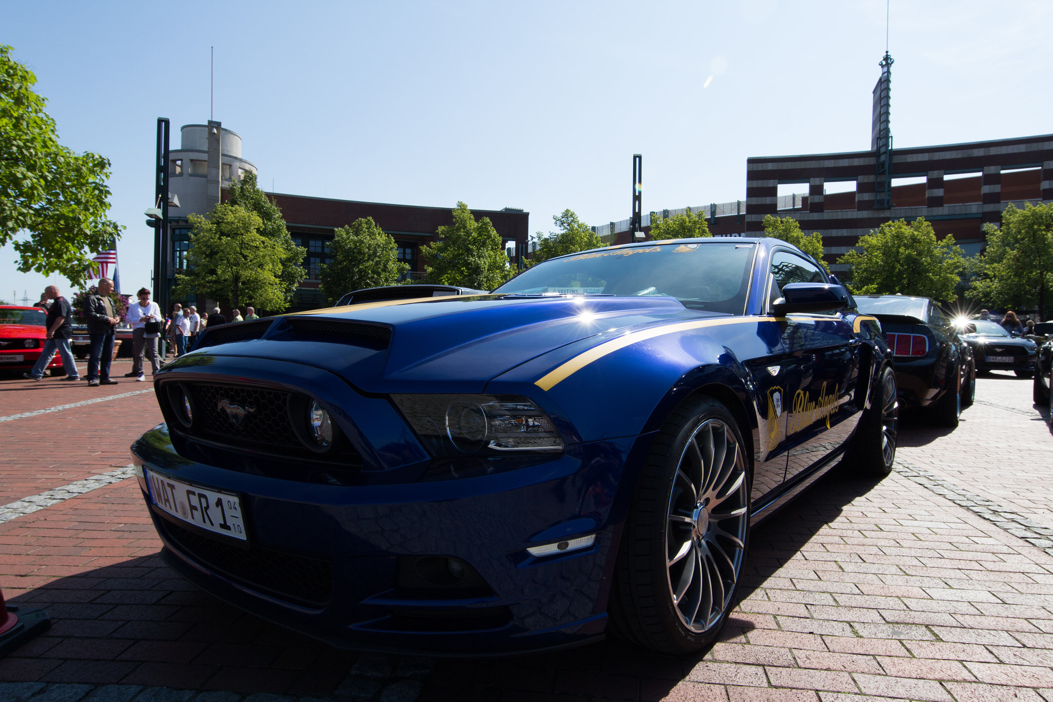 Canon EOS 700D (EOS Rebel T5i / EOS Kiss X7i) + Canon EF 11-24mm F4L USM sample photo. Ford mustang gt photography
