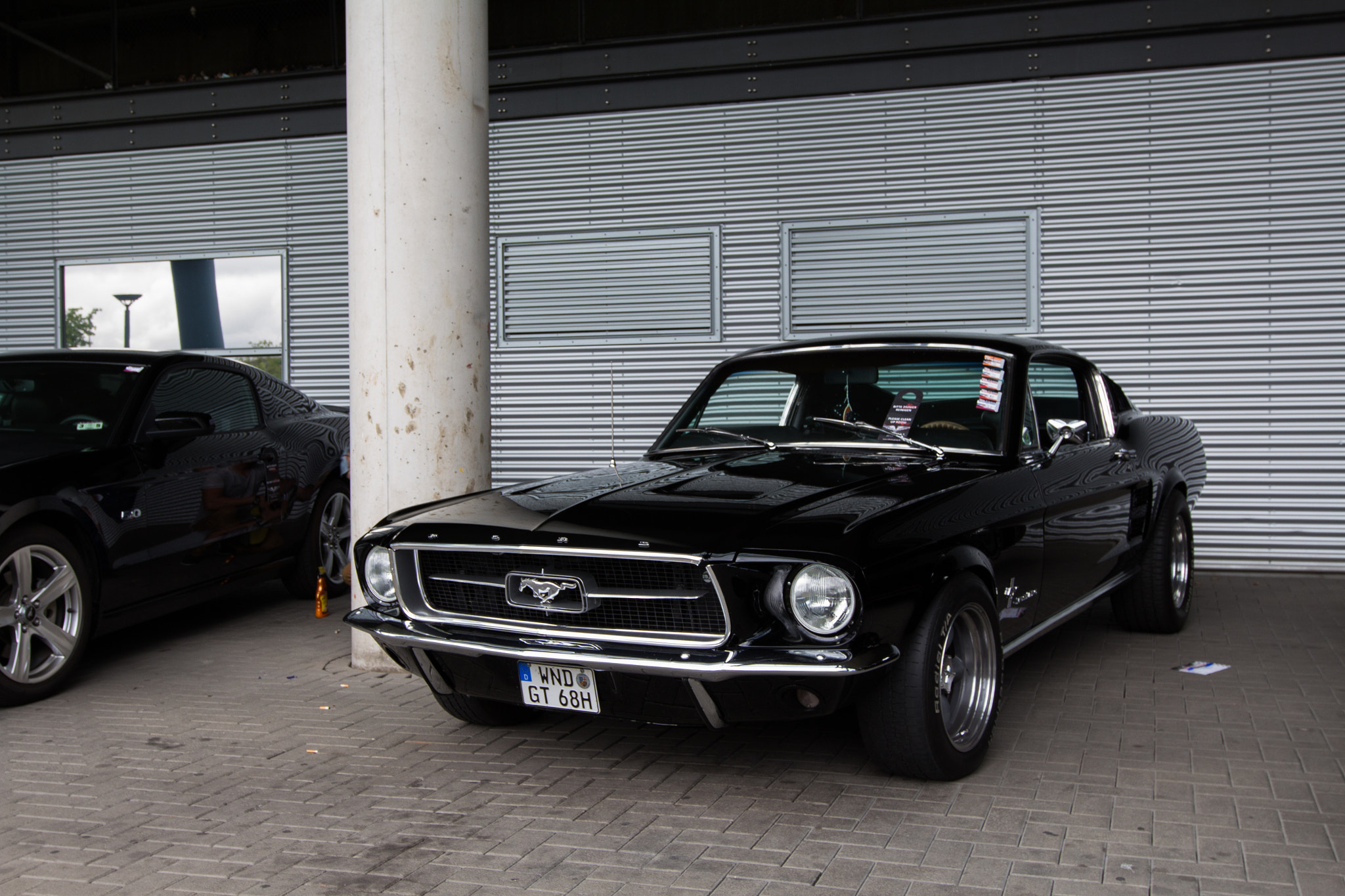 Canon EOS 700D (EOS Rebel T5i / EOS Kiss X7i) + Canon EF 11-24mm F4L USM sample photo. Ford mustang gt photography