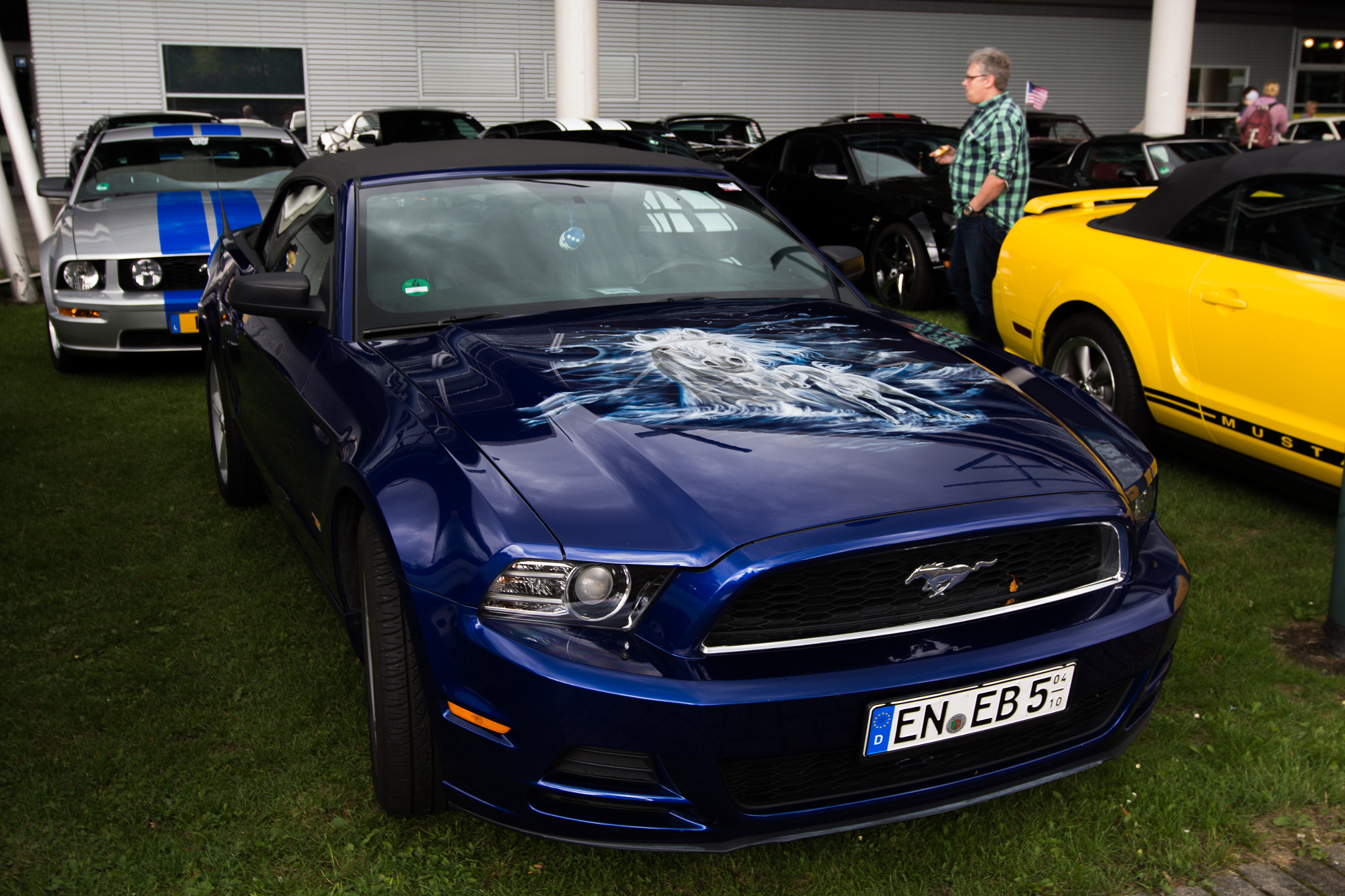 Canon EOS 700D (EOS Rebel T5i / EOS Kiss X7i) + Canon EF 11-24mm F4L USM sample photo. Ford mustang gt photography