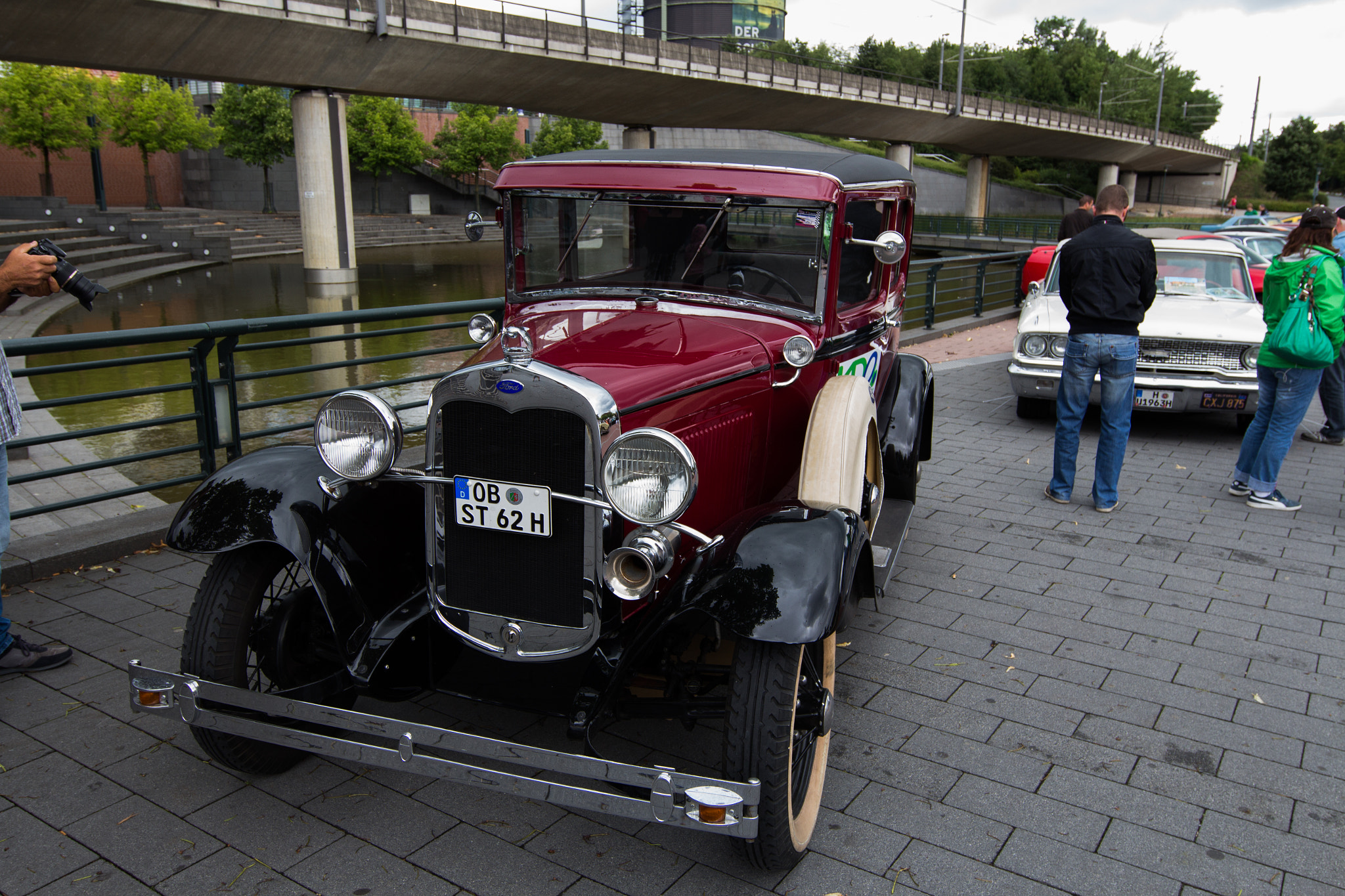 Canon EOS 700D (EOS Rebel T5i / EOS Kiss X7i) + Canon EF 11-24mm F4L USM sample photo. Ford model t photography