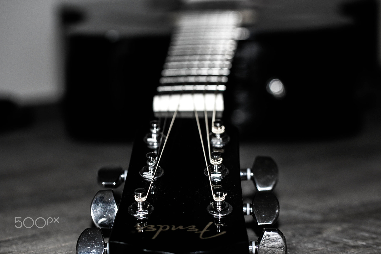 Canon EOS 600D (Rebel EOS T3i / EOS Kiss X5) + Tamron SP AF 60mm F2 Di II LD IF Macro sample photo. Fender guitar acustic photography