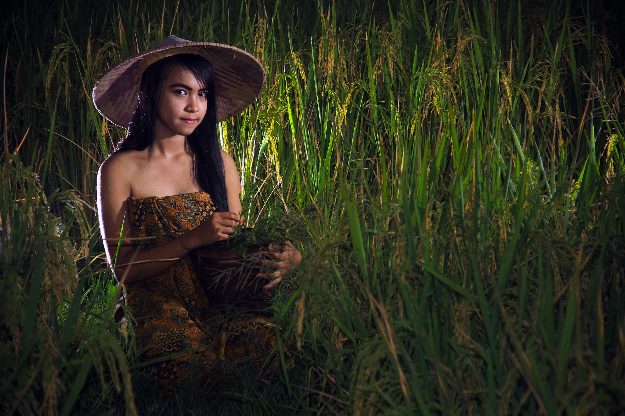 Canon EOS 1000D (EOS Digital Rebel XS / EOS Kiss F) sample photo. Beautifull farmer photography