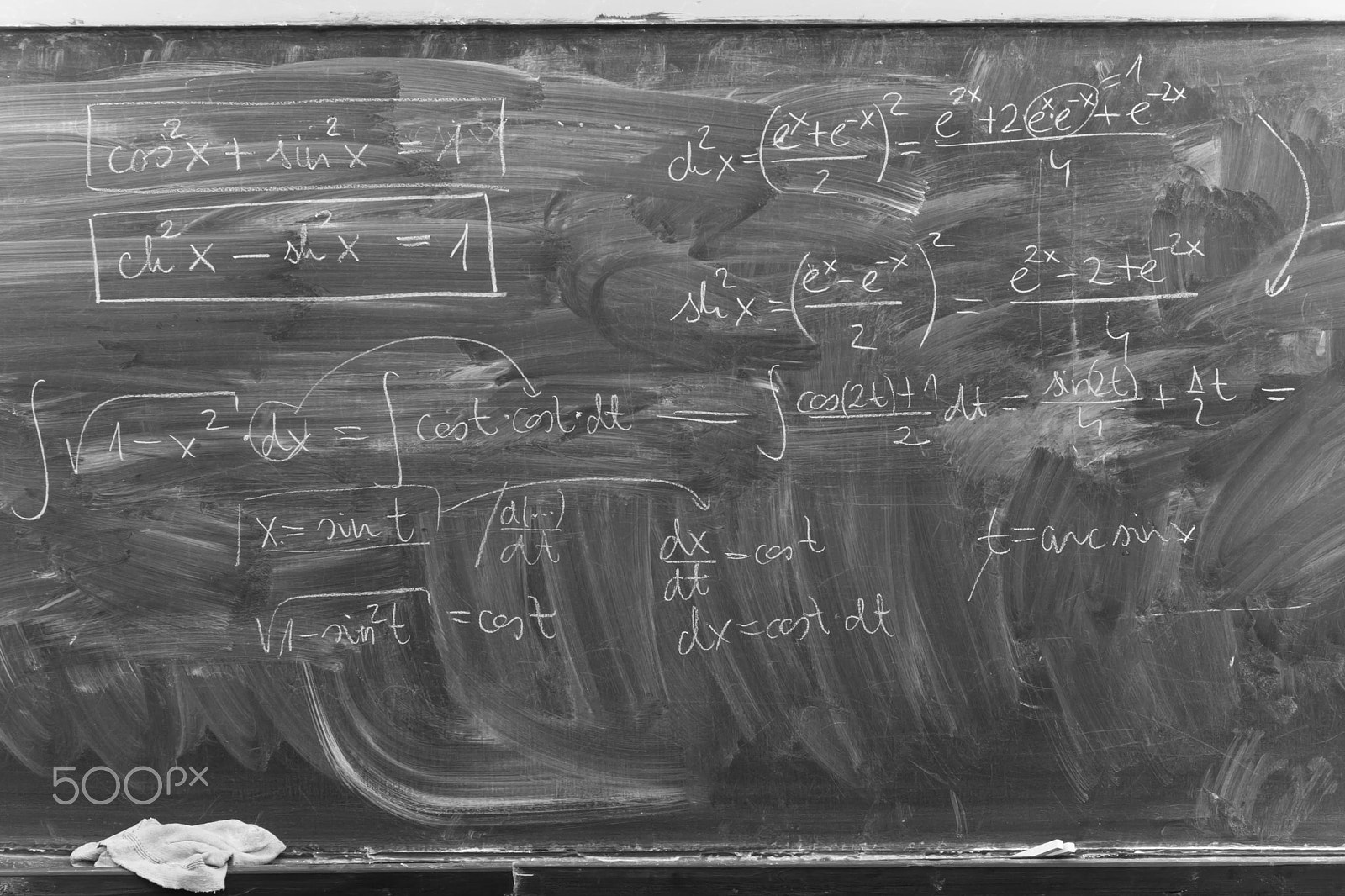 Sigma 17-70mm F2.8-4 DC Macro OS HSM sample photo. Blackboard photography