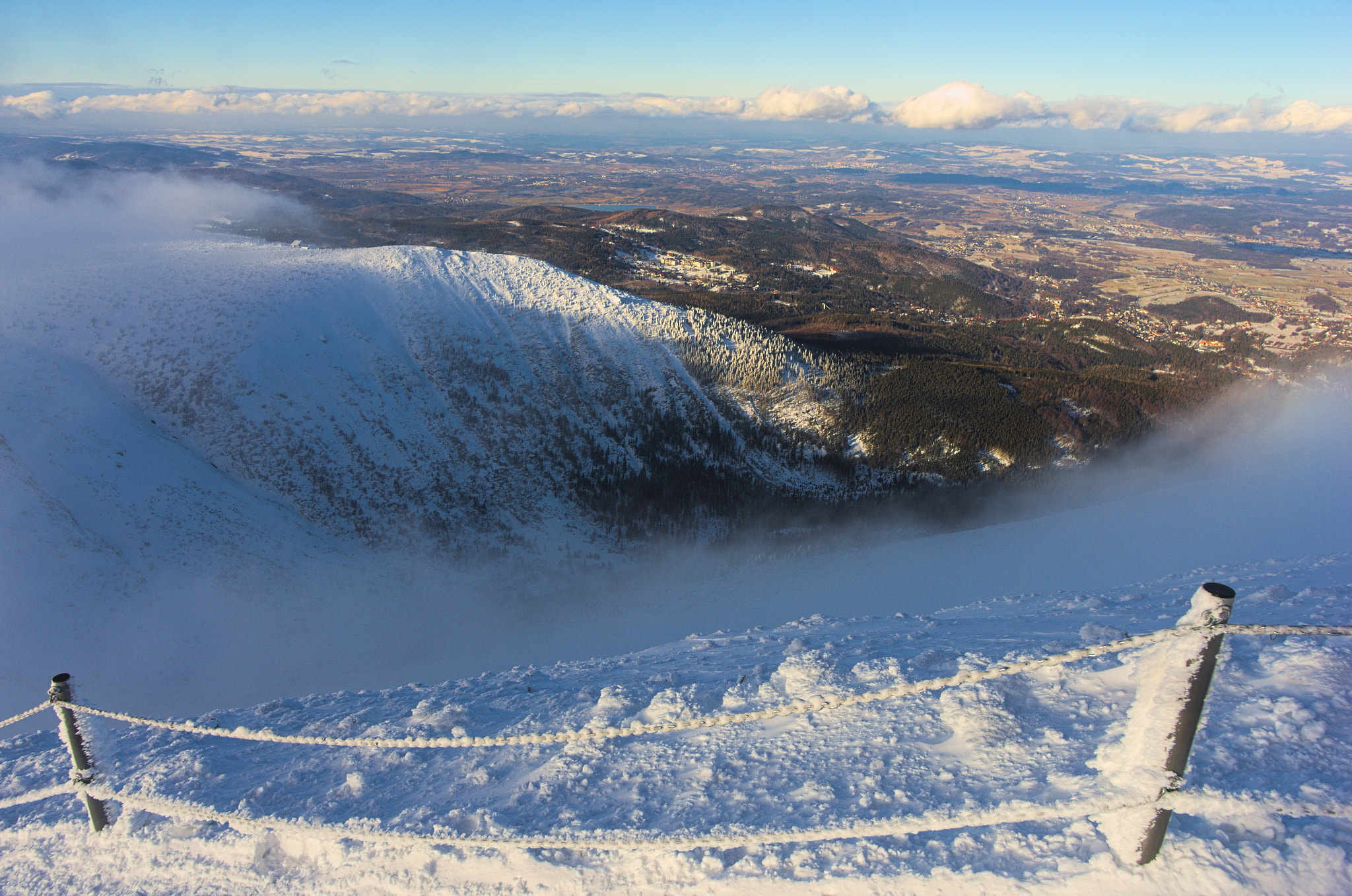 Pentax K-5 sample photo. Descending from Śnieżka photography