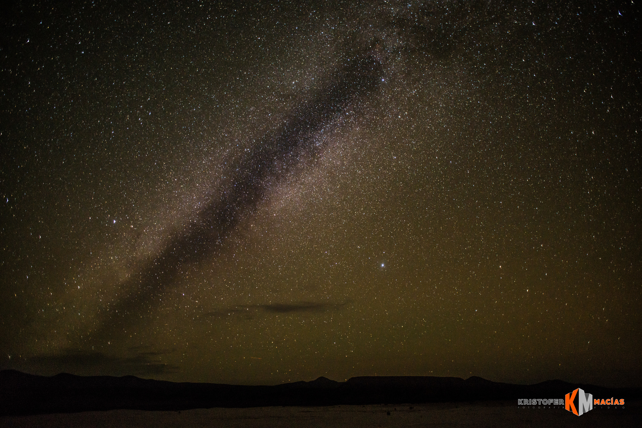 Nikon D800E + AF Nikkor 24mm f/2.8 sample photo. La via desierta photography