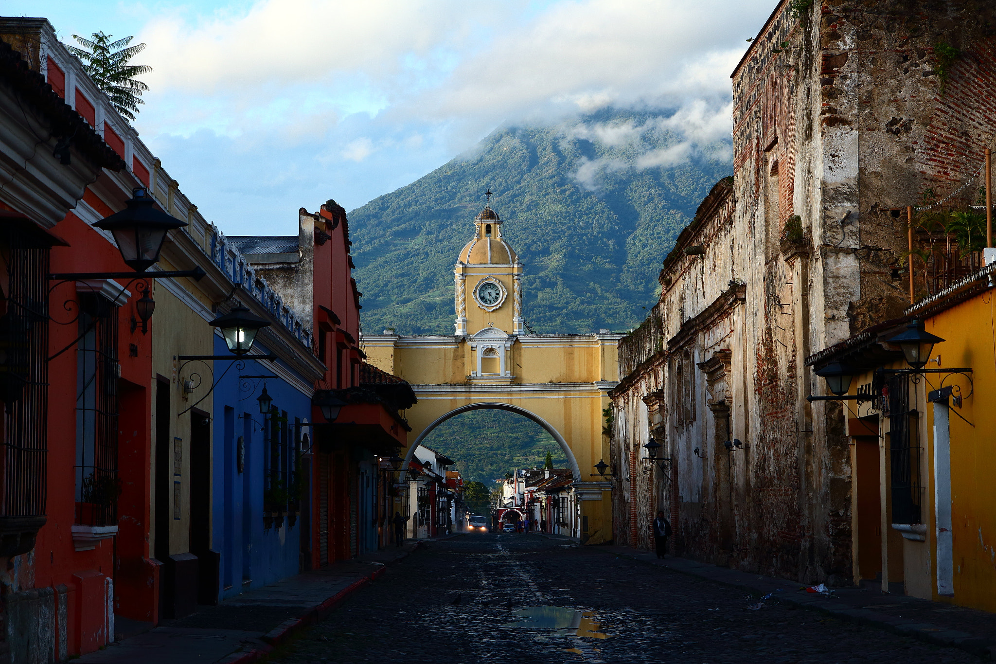 Tamron SP AF 17-50mm F2.8 XR Di II LD Aspherical (IF) sample photo. Antigua guatemala. photography