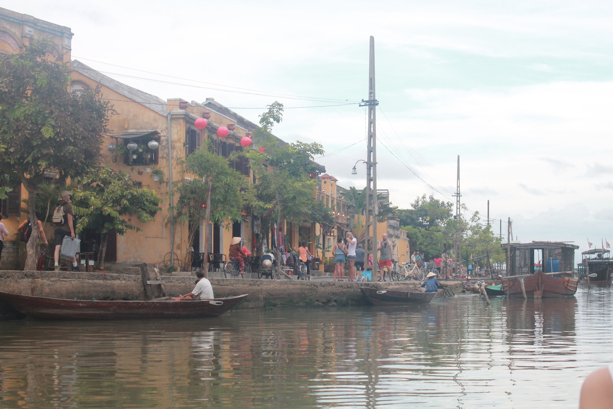 Canon EF 38-76mm f/4.5-5.6 sample photo. Hoi an town photography