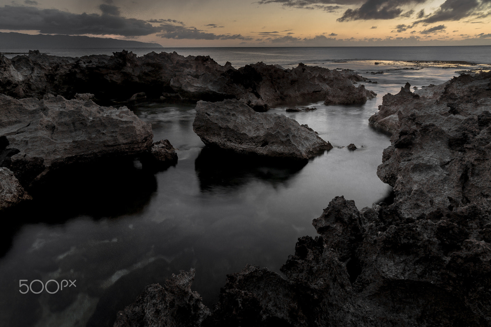 Sony Alpha NEX-7 + Sony Vario-Tessar T* E 16-70mm F4 ZA OSS sample photo. Sunset at shark cave 4 photography