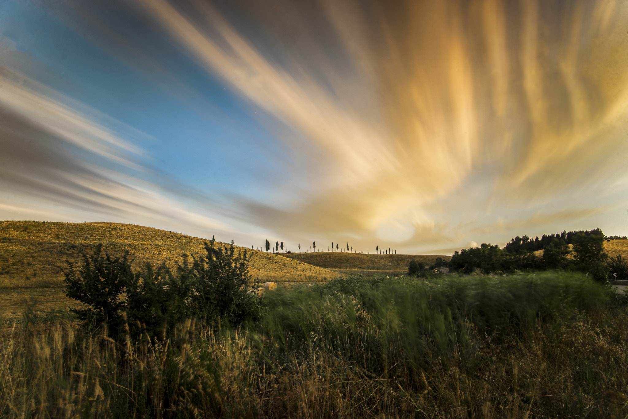 Sony a7 + Minolta AF 17-35mm F2.8-4 (D) sample photo. Sunset in tuscany photography