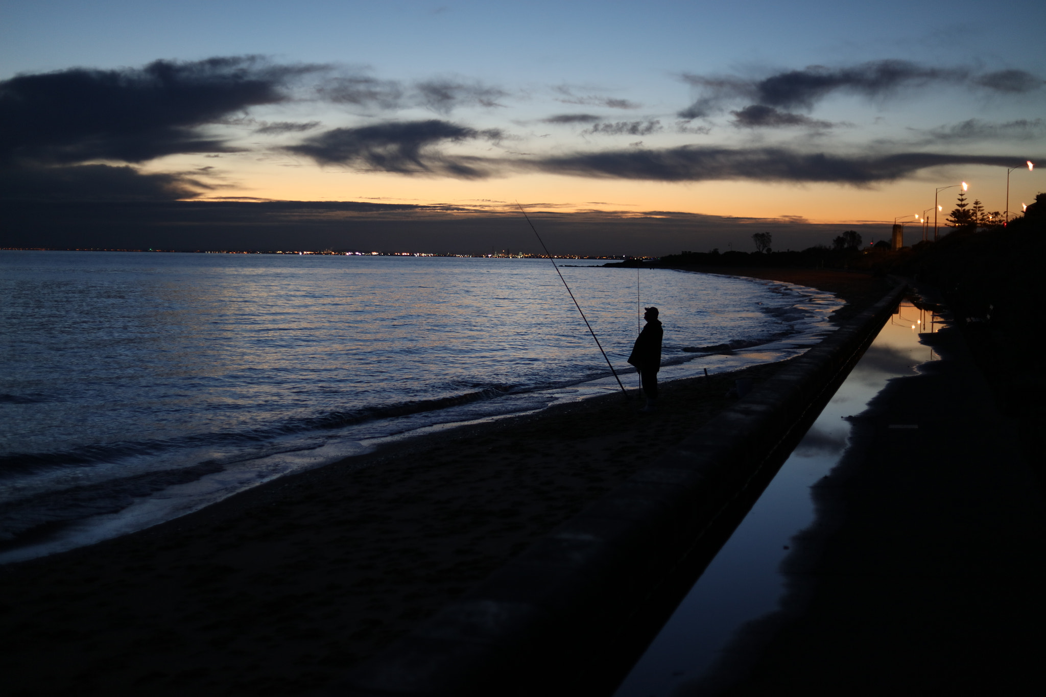 Canon EOS 5DS + Canon EF 50mm F1.8 STM sample photo. Brighton beach in a wintery evening photography