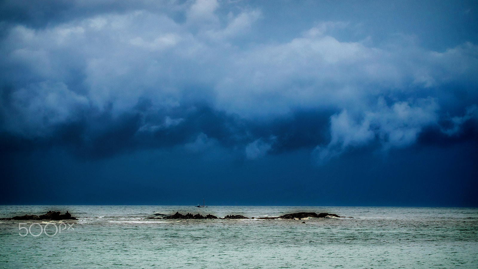 Olympus OM-D E-M5 sample photo. Storm threat photography
