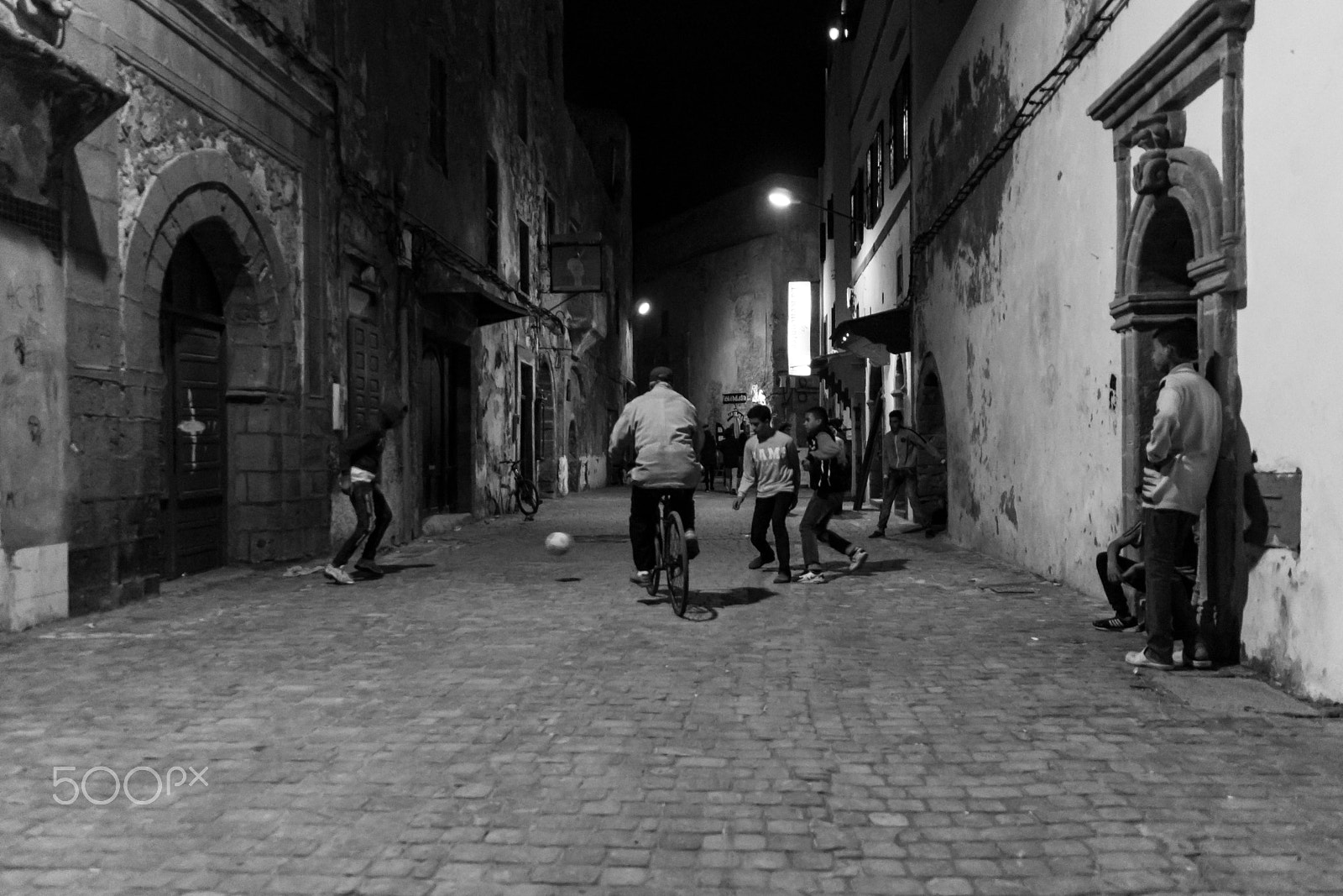 Sigma 17-70mm F2.8-4.5 (D) sample photo. Night in essauoira photography