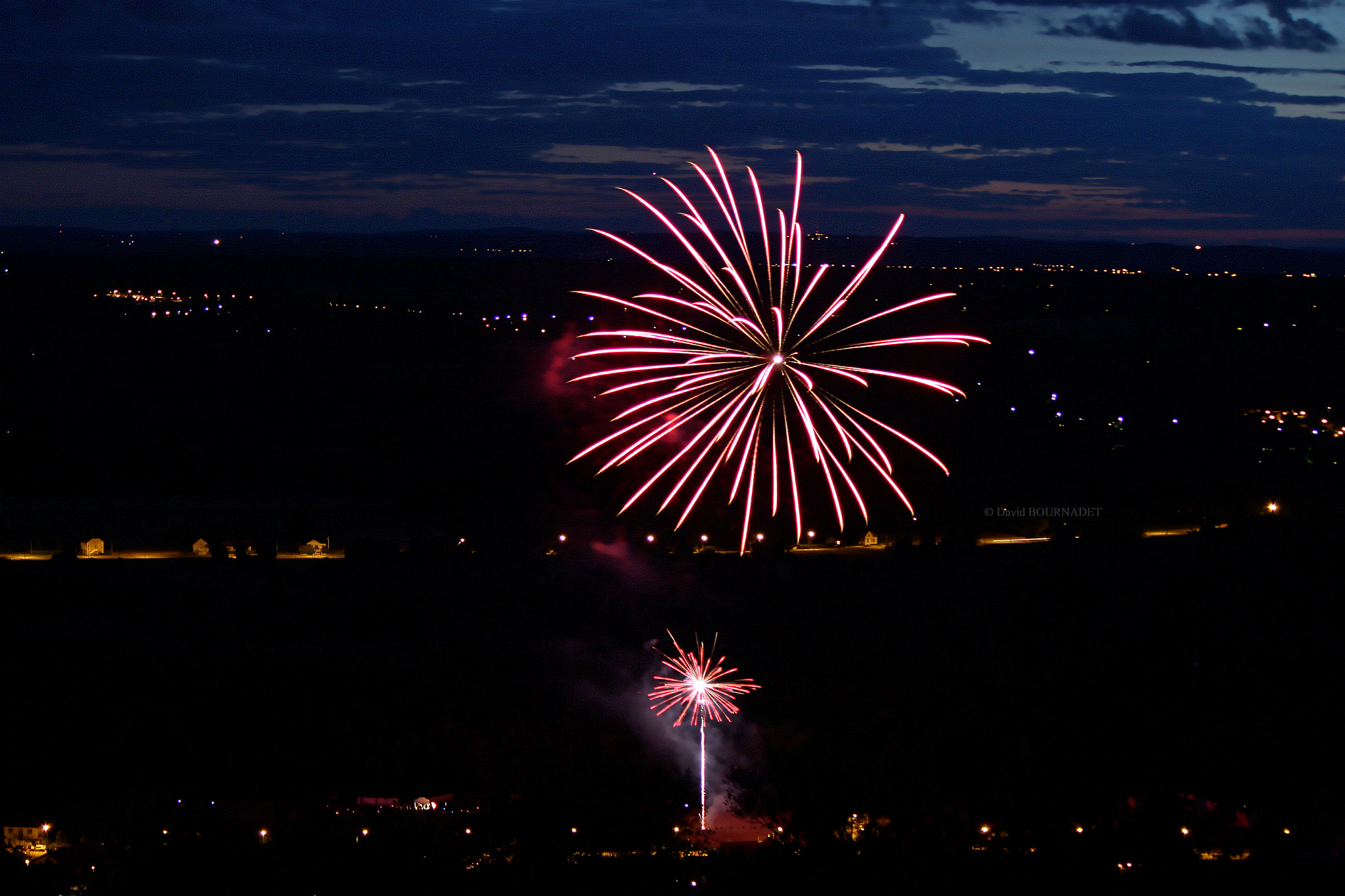 Canon EOS 600D (Rebel EOS T3i / EOS Kiss X5) + Canon EF 70-200mm F4L USM sample photo. Feux d'artifice 13 juillet 2016, abrest, france photography