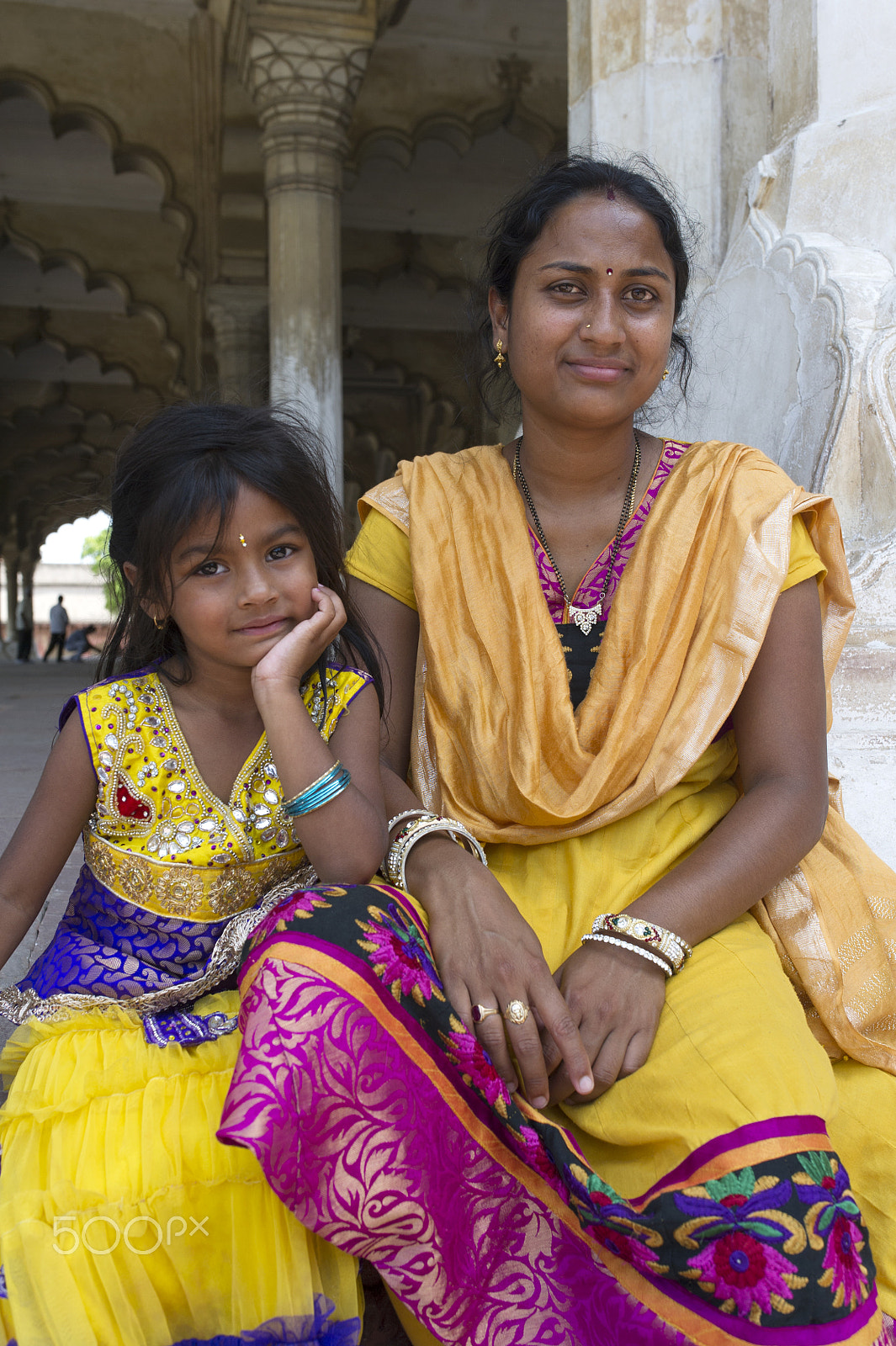Nikon D3S + Sigma 35mm F1.4 DG HSM Art sample photo. Parent and child of agra fort photography