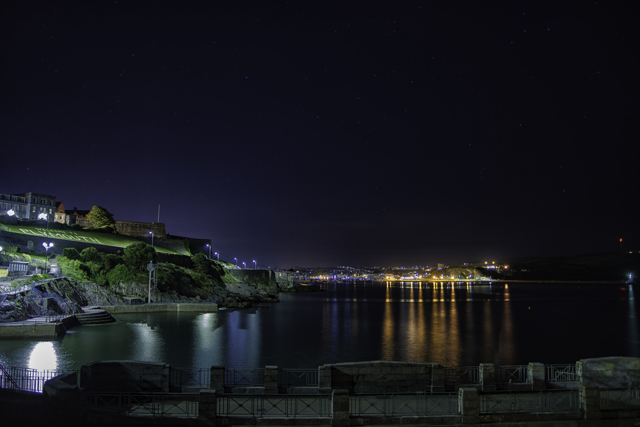 Nikon D800E + AF Zoom-Nikkor 28-80mm f/3.3-5.6G sample photo. Plymouth hoe photography