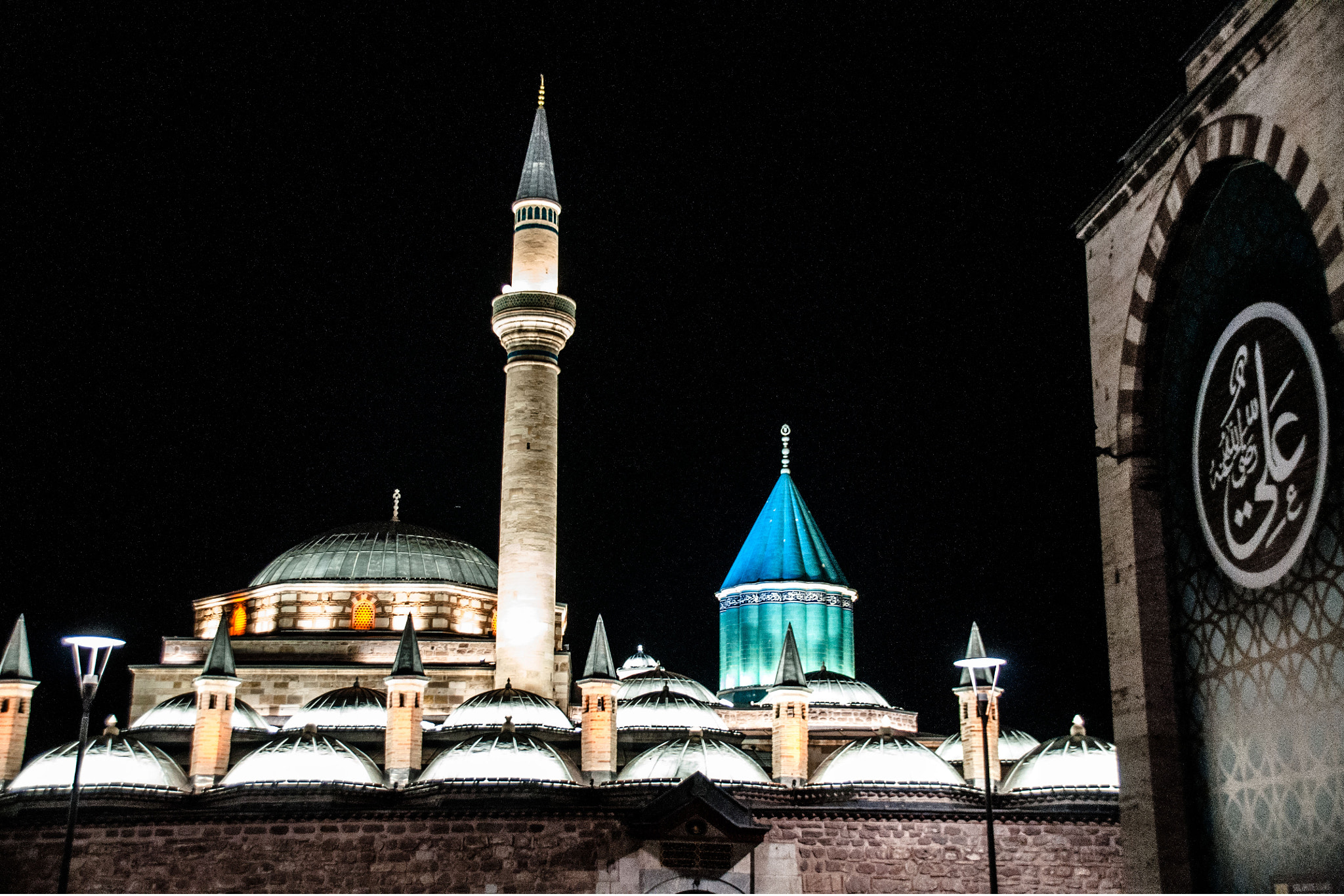 Sigma 18-250mm F3.5-6.3 DC Macro OS HSM sample photo. Konya mevlana türbesi photography