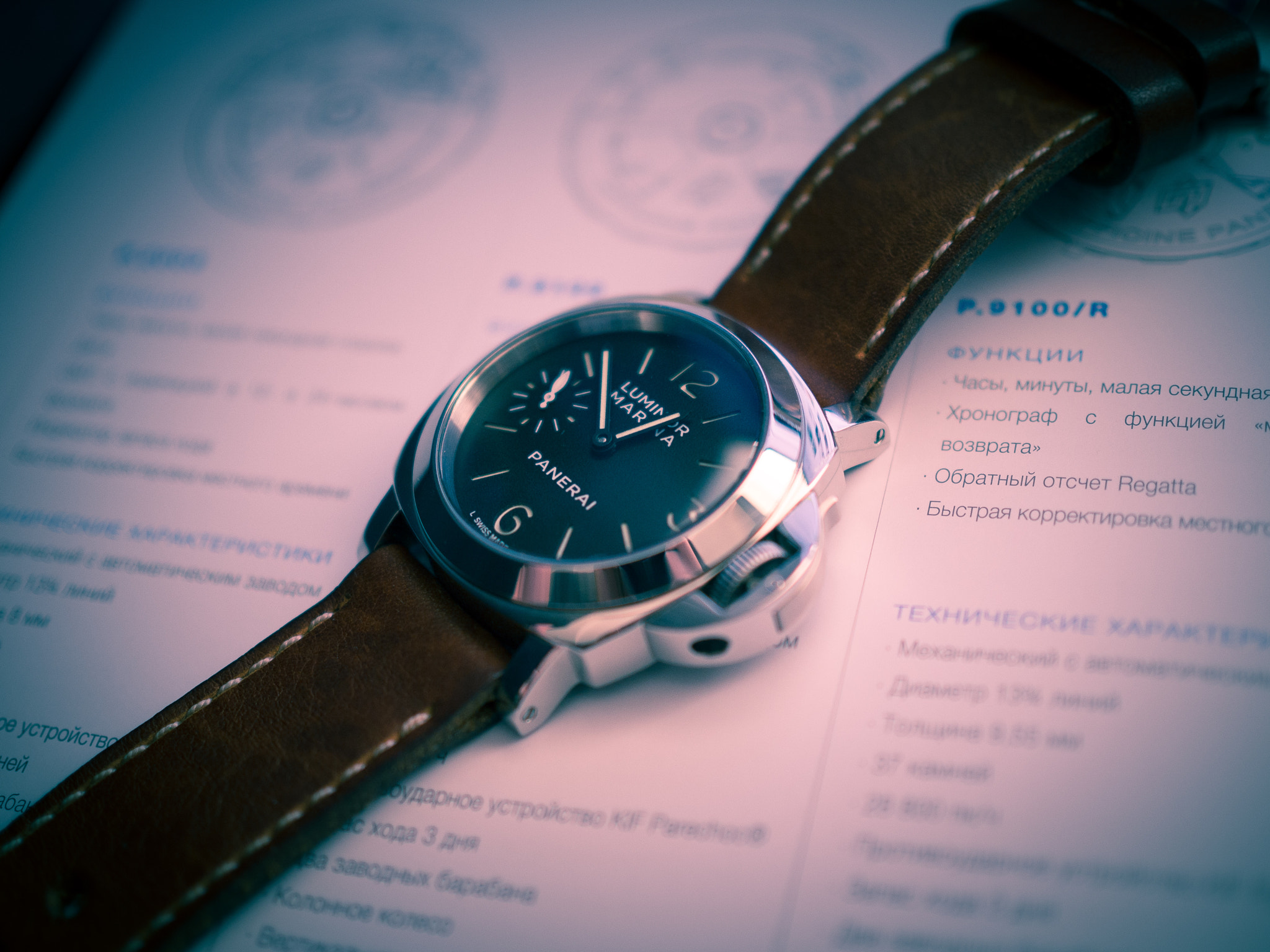 Olympus OM-D E-M10 II + Olympus M.Zuiko Digital 25mm F1.8 sample photo. Panerai luminor marina military watch photography