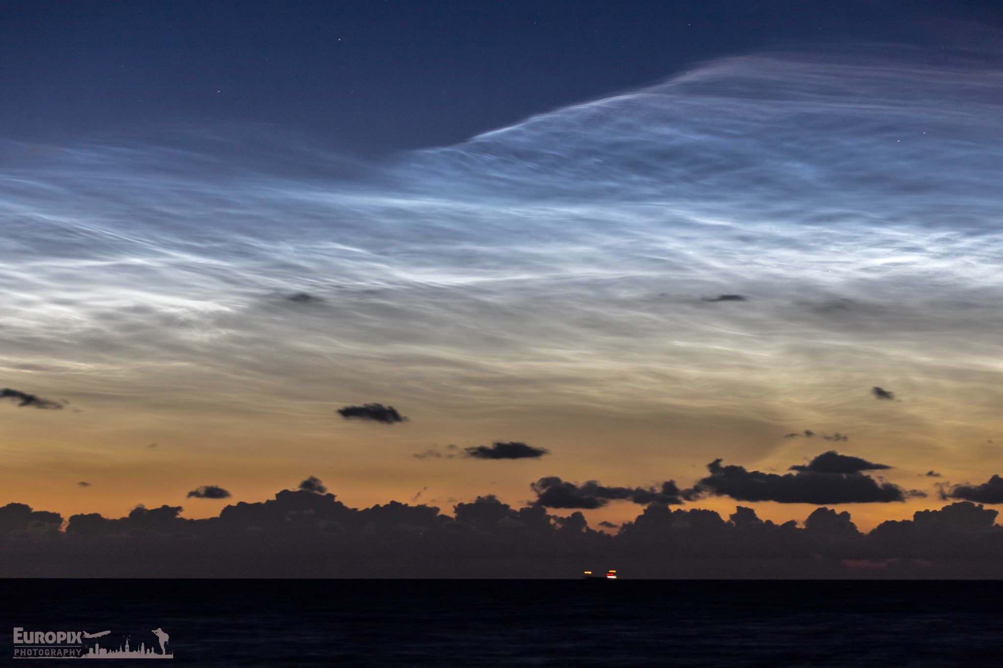 Canon EOS 5DS + Canon EF 70-200mm F4L USM sample photo. Noctilucent clouds - denmark photography