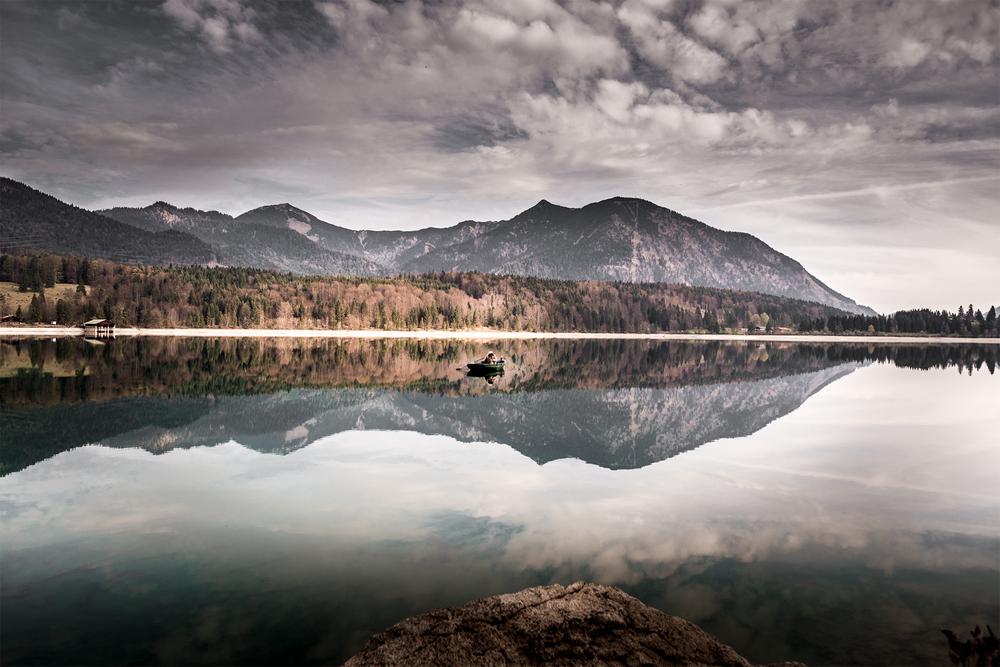 Nikon D610 + AF Nikkor 24mm f/2.8 sample photo. Der frühe wurm... photography