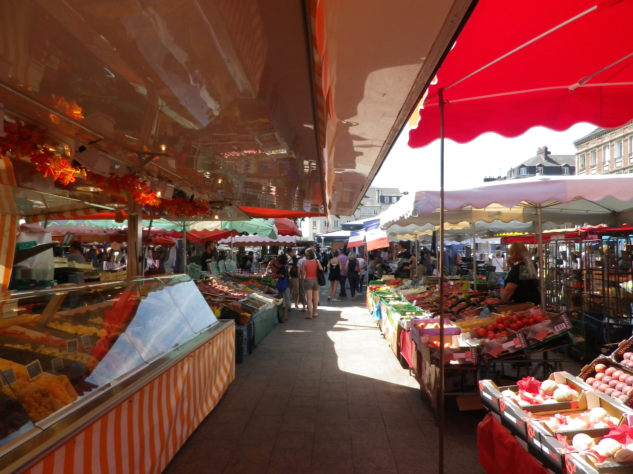 Pentax Optio RZ18 sample photo. Marché st marc photography