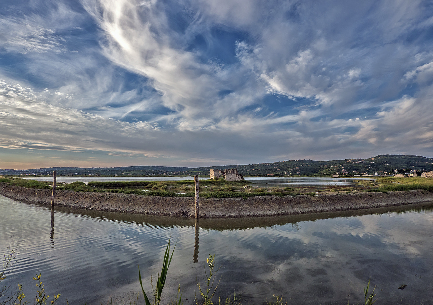 Panasonic Lumix DMC-GX8 + Panasonic Lumix G Vario 7-14mm F4 ASPH sample photo. Clouds photography