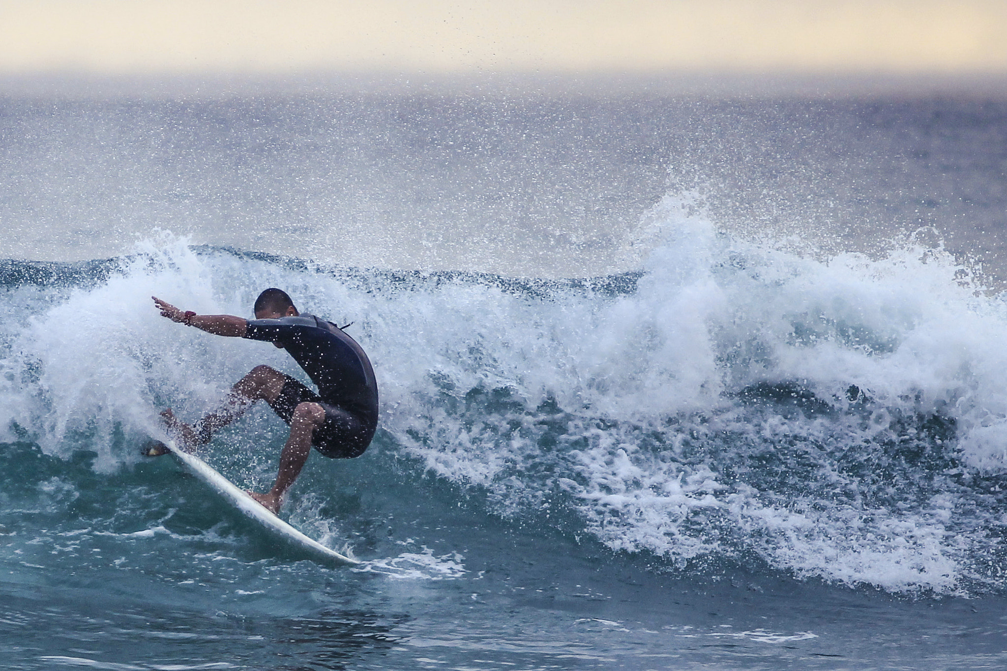 Canon EOS-1D Mark IV sample photo. Morning surfer photography