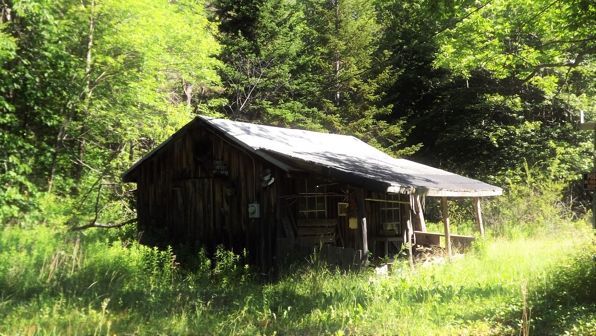 Fujifilm FinePix S4080 sample photo. Shack in a private property photography