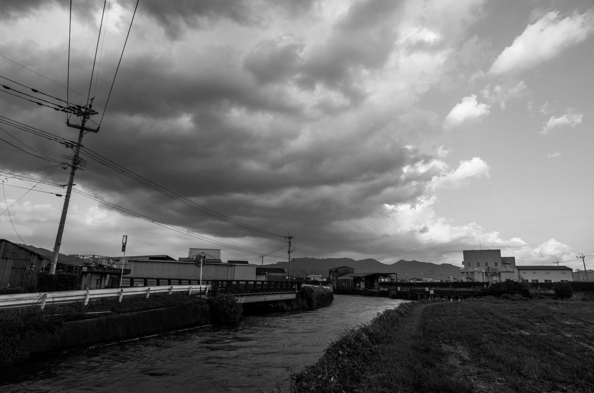 Pentax smc DA 14mm F2.8 ED (IF) sample photo. Cloud and river photography