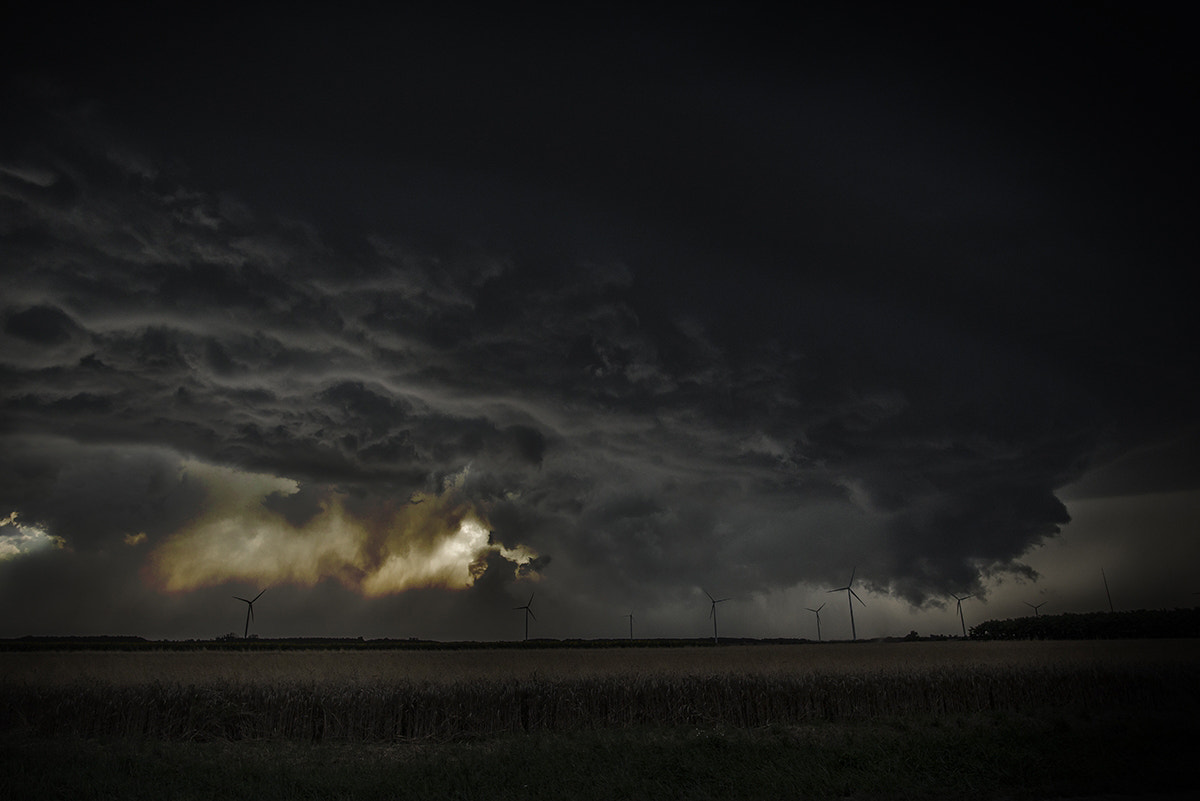 Nikon D600 + Nikon AF-S Nikkor 20mm F1.8G ED sample photo. Storm photography