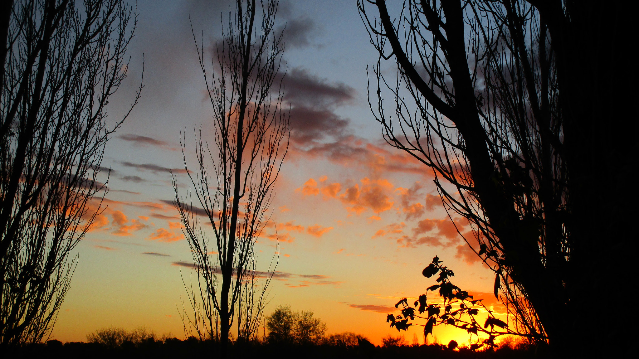 Canon PowerShot ELPH 150 IS (IXUS 155 / IXY 140) sample photo. "atardecer en capilla del señor". junio 2014 photography