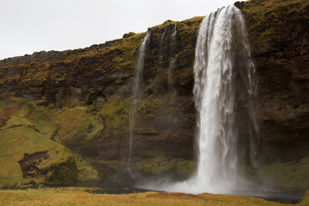 Canon EOS 60D + Canon EF 16-35mm F4L IS USM sample photo. Seljalandsfoss photography