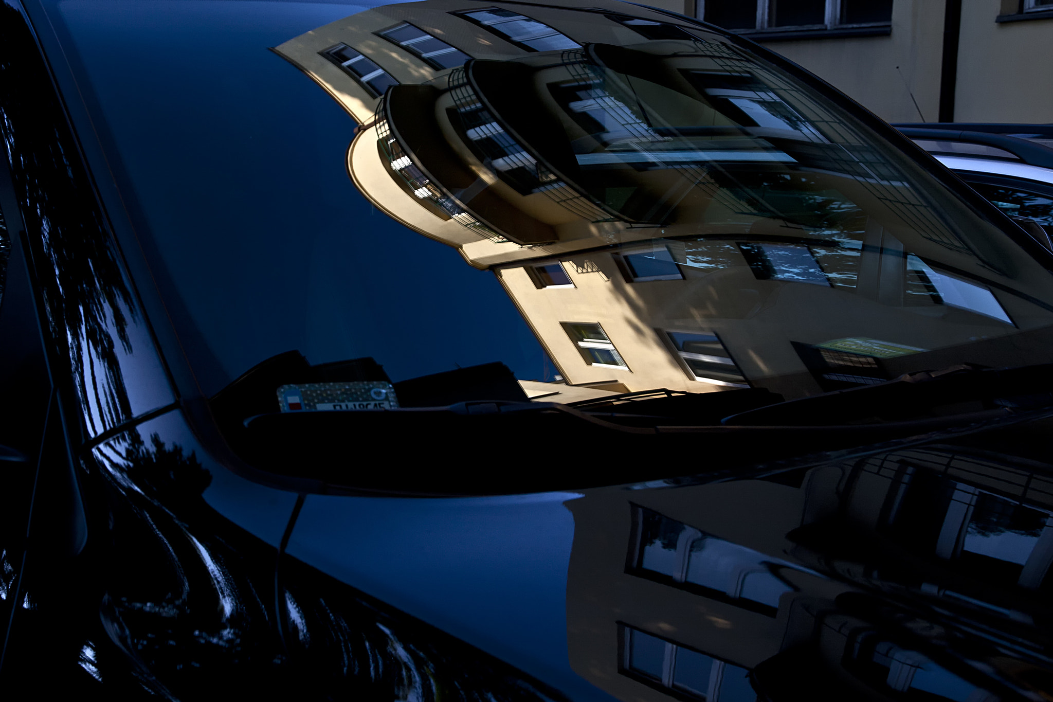 Canon EOS 40D sample photo. Modernism in crooked mirror photography