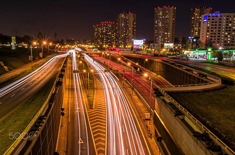 Sigma 70-200mm F2.8 EX DG Macro HSM II sample photo. City ​​lights photography