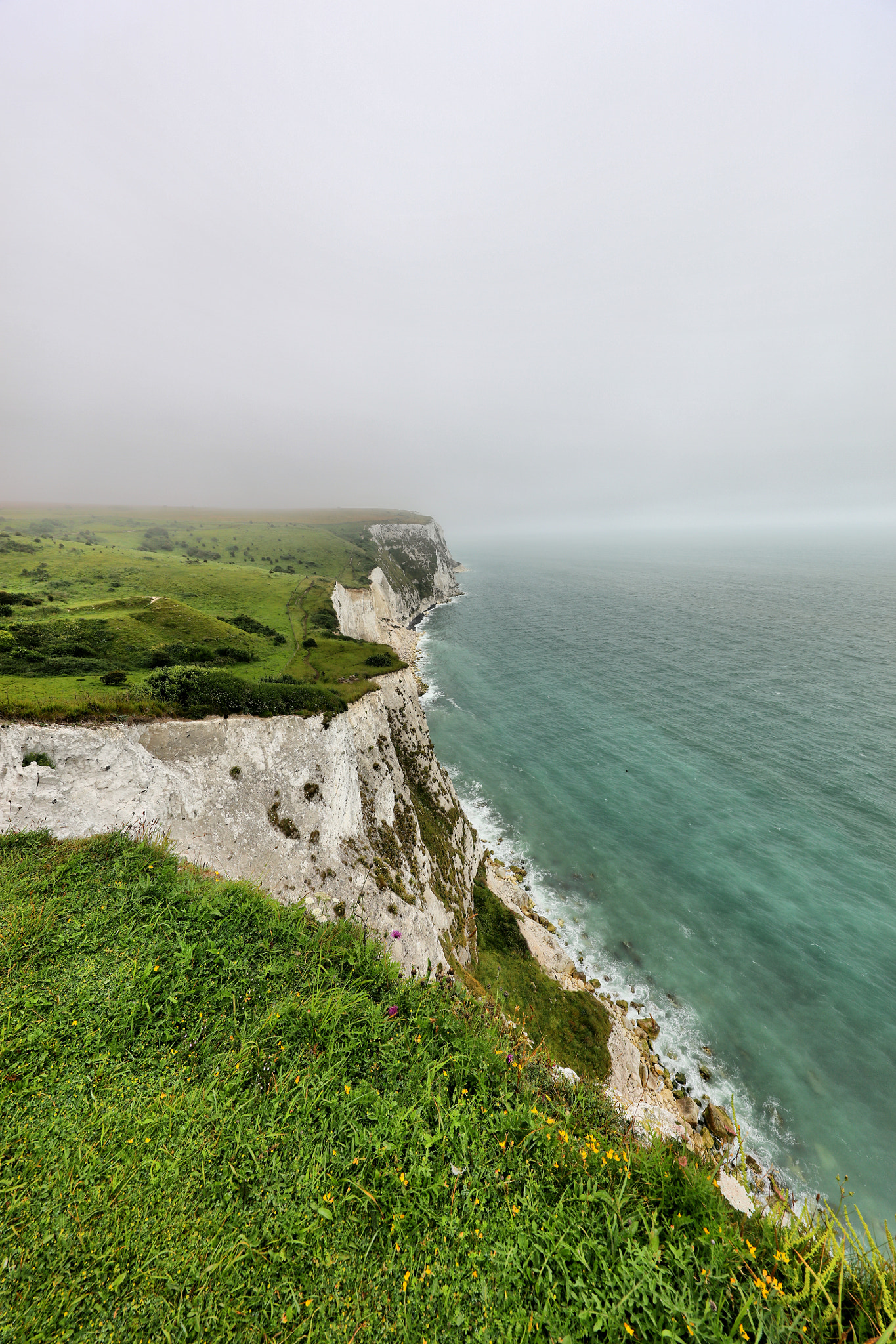 Canon EOS 5DS R + Canon EF 11-24mm F4L USM sample photo. The white cliffs of dover photography