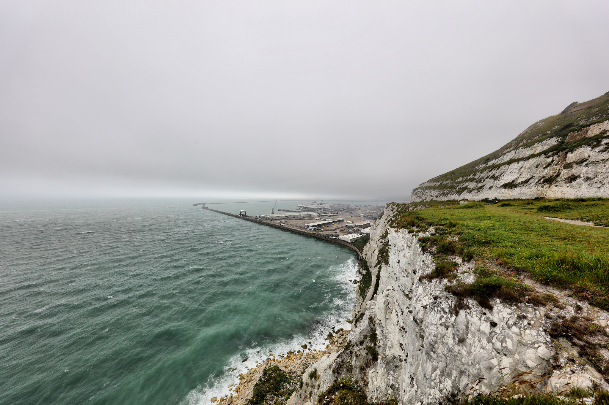 Canon EOS 5DS R + Canon EF 11-24mm F4L USM sample photo. The white cliffs of dover photography
