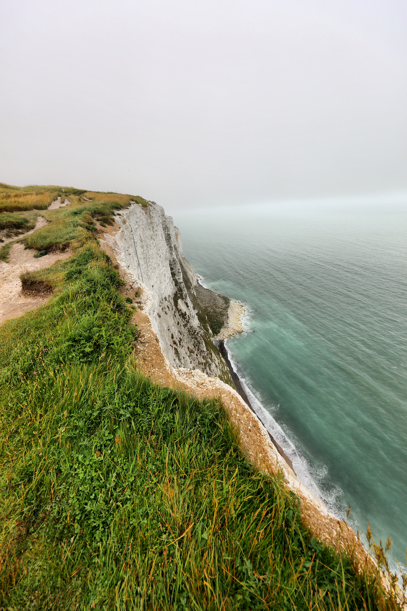 Canon EF 11-24mm F4L USM sample photo. The white cliffs of dover photography