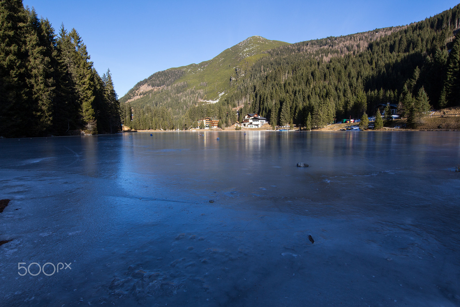 Canon EOS 700D (EOS Rebel T5i / EOS Kiss X7i) + Canon EF 11-24mm F4L USM sample photo. Zauchensee photography