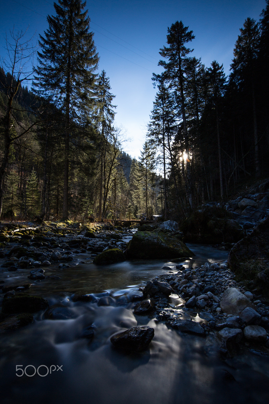 Canon EOS 700D (EOS Rebel T5i / EOS Kiss X7i) + Canon EF 11-24mm F4L USM sample photo. Licht und schatten photography