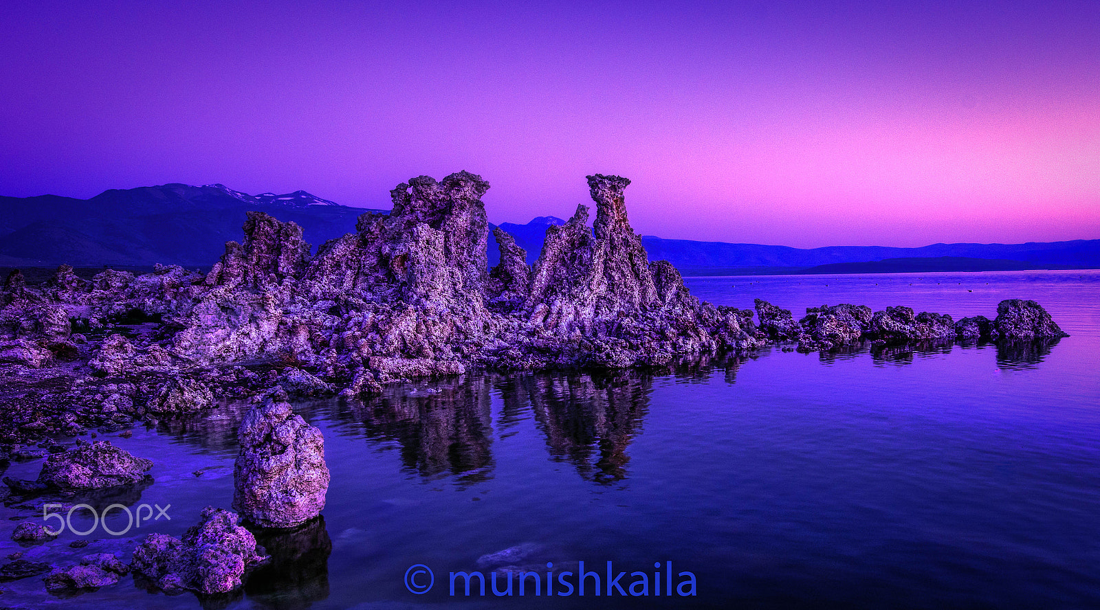Nikon AF-S Nikkor 16-35mm F4G ED VR sample photo. All together waiting for the sun photography