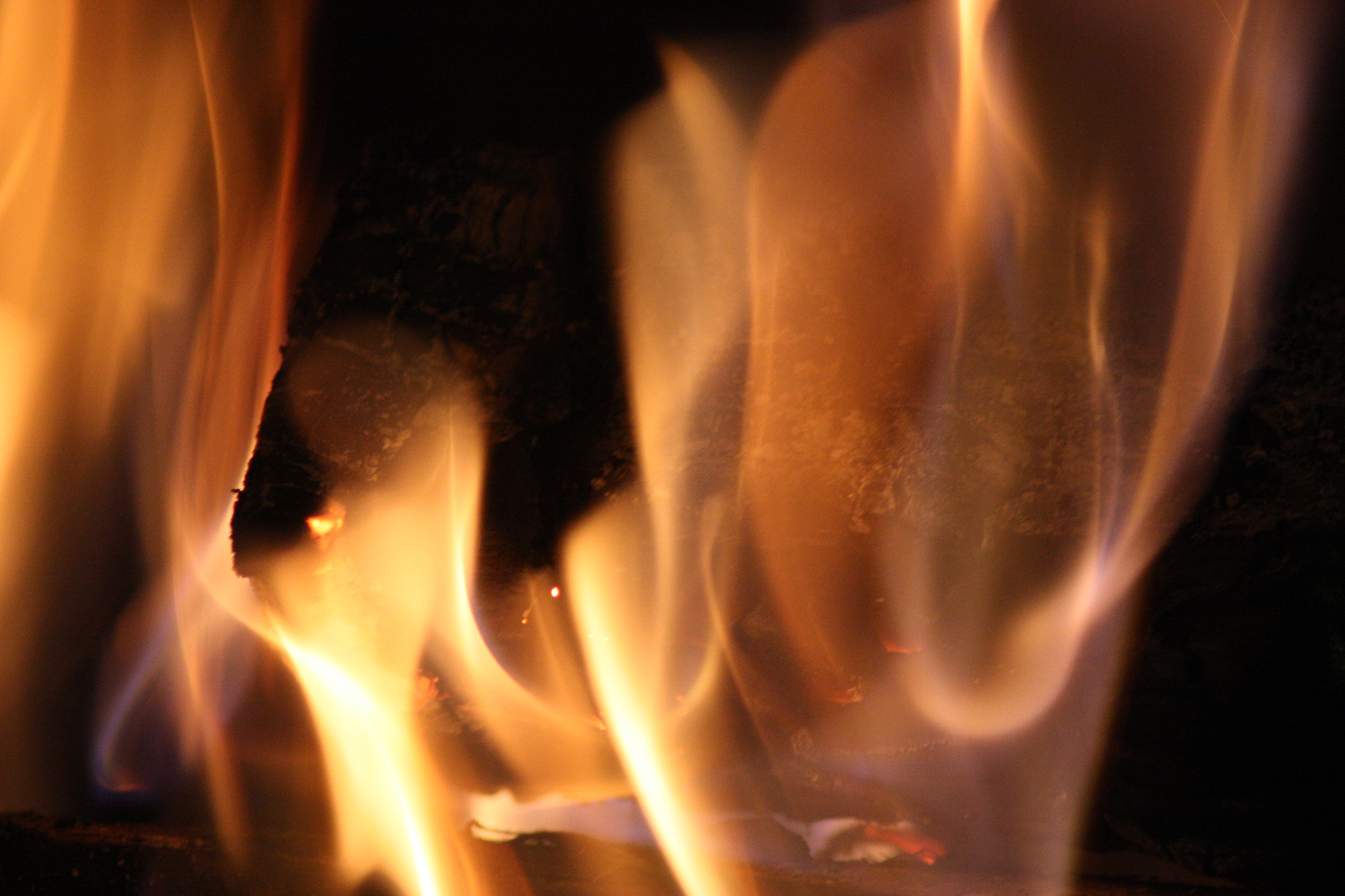 Canon EOS 450D (EOS Rebel XSi / EOS Kiss X2) sample photo. Fire photography