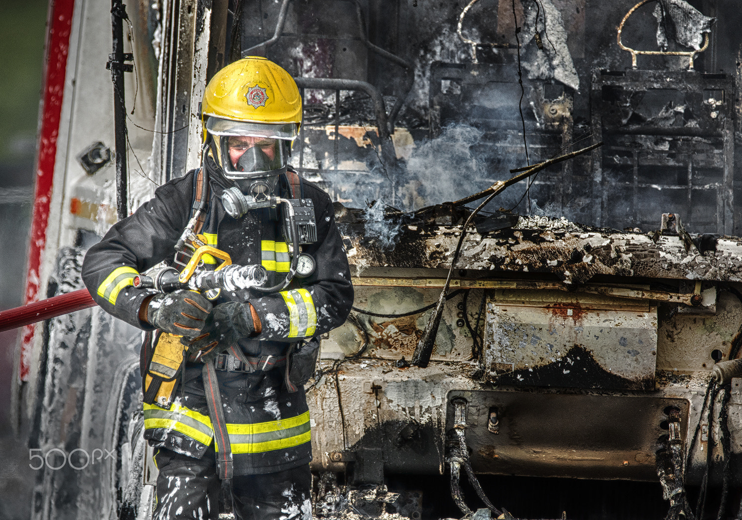 Sigma 150-600mm F5-6.3 DG OS HSM | C sample photo. Bin lorry fire photography