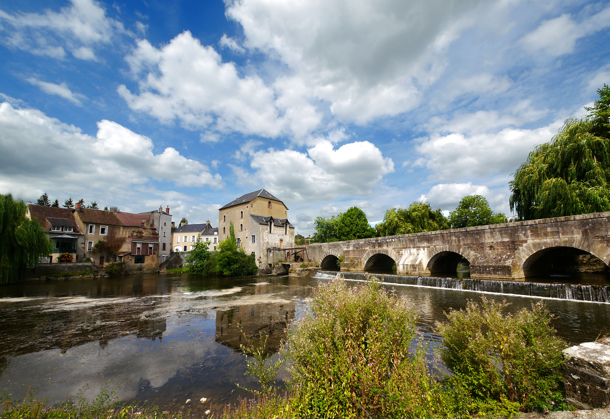 Panasonic Lumix DMC-G5 + Panasonic Lumix G Vario 7-14mm F4 ASPH sample photo. Fresnay sur sarthe photography