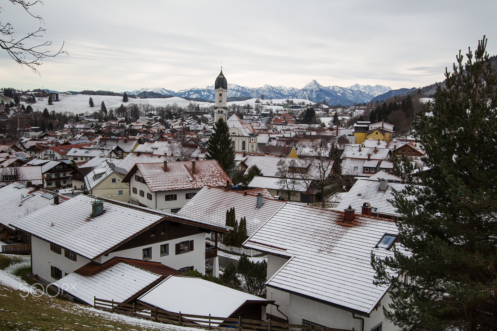 Canon EOS 700D (EOS Rebel T5i / EOS Kiss X7i) + Canon EF 11-24mm F4L USM sample photo. Weisse stadt photography