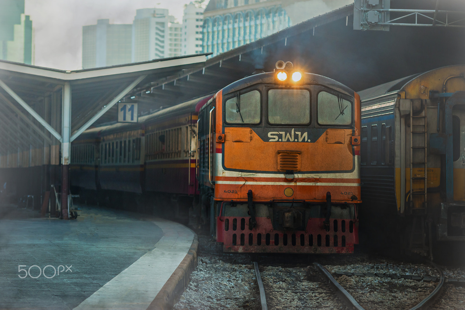 Sigma 70-200mm F2.8 EX DG OS HSM sample photo. Trains waits. photography